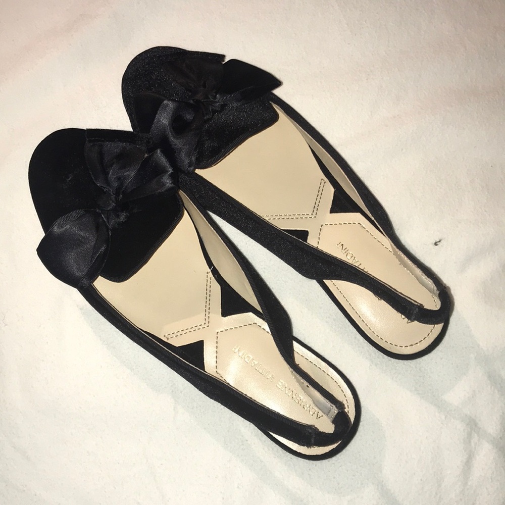 Adrienne vittadini black velvet flats (7M)
